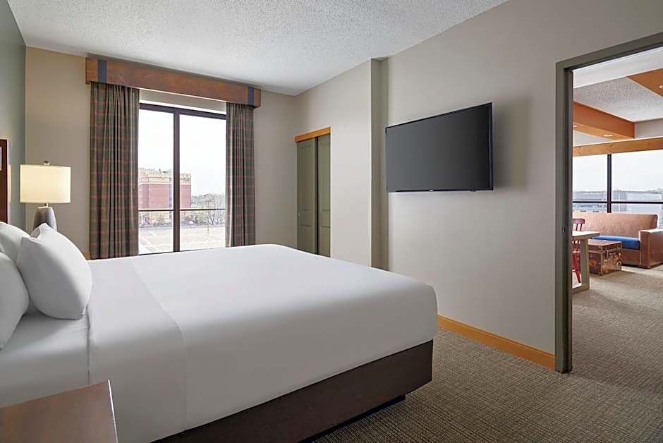 GREAT WOLF LODGE - BLOOMINGTON