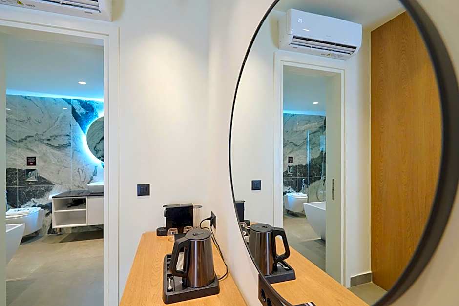 Monarco Executive Rooms