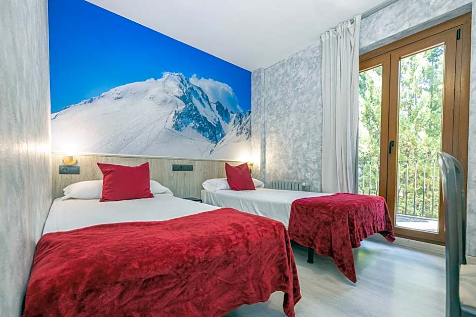 Photo 1 of 5 of 1 Double Bed or 2 Beds