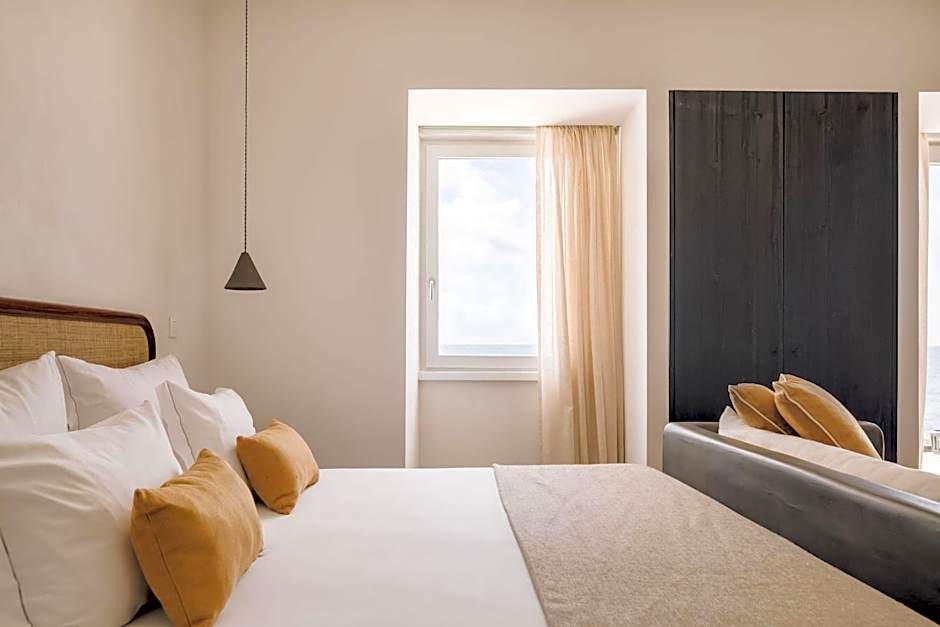 White Exclusive Suites & Villas