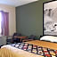 Super 8 by Wyndham Niagara Falls North