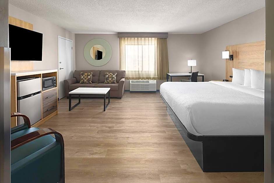 La Quinta Inn & Suites by Wyndham Mansfield, Oh