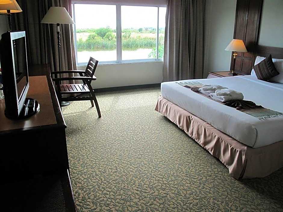 At Ayutthaya Hotel
