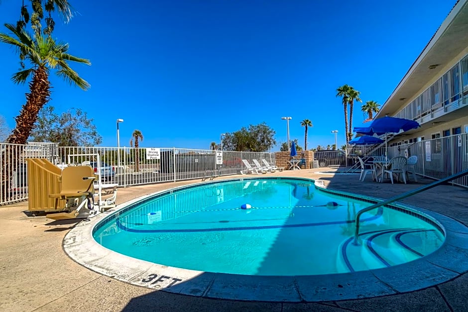 Motel 6 Palm Springs - Rancho Mirage