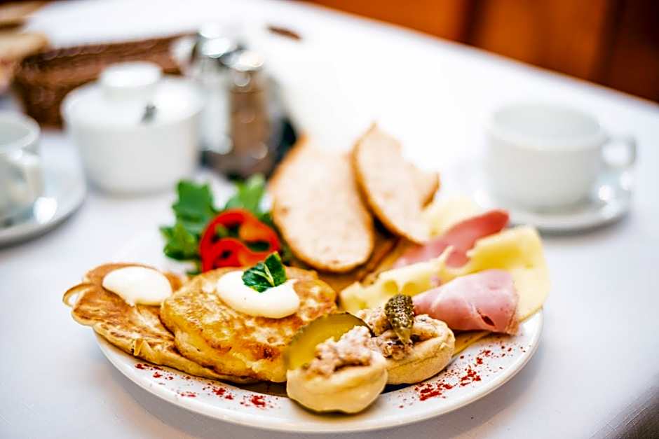 Gościniec Pięciu Stawów