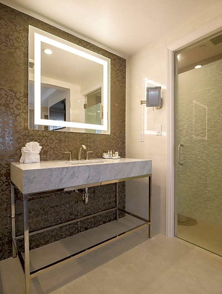 Woodcrest Hotel Cupertino
