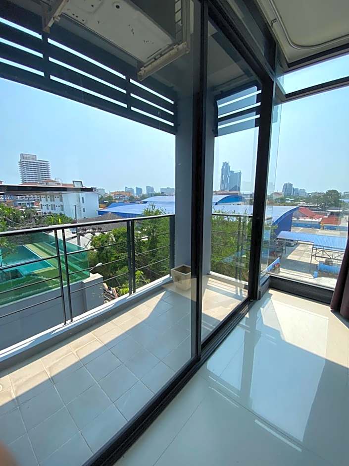 Le Vernissage Hotel – Pattaya, DC