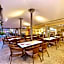 Cairns Queenslander Hotel & Apartments