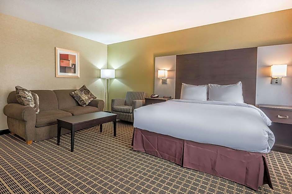 Quality Inn & Suites Windsor