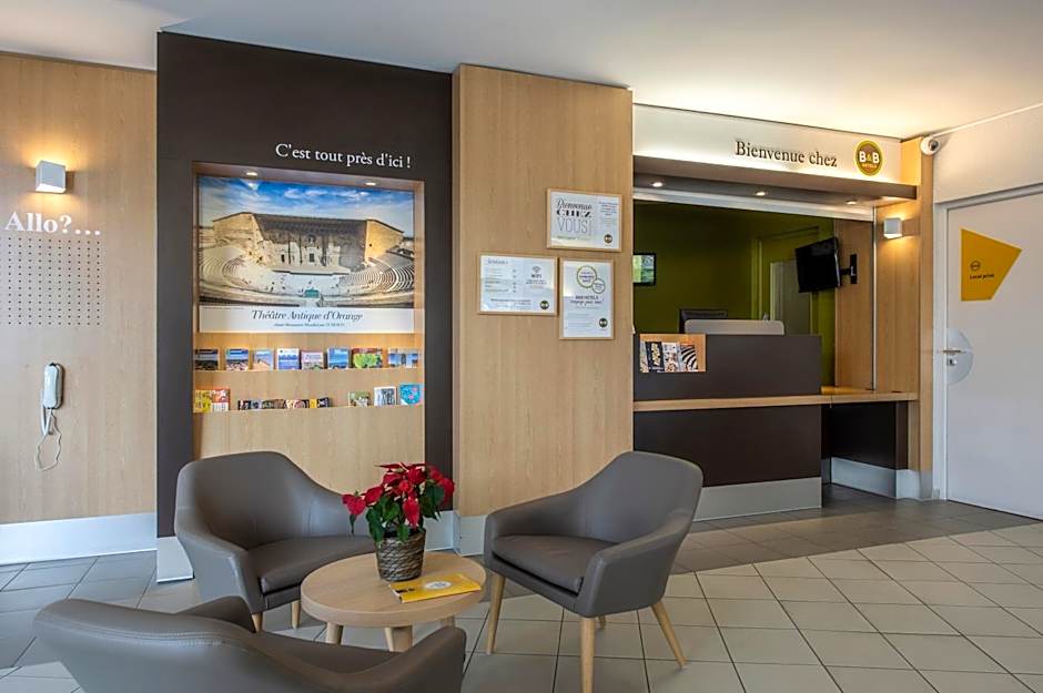 B&B HOTEL Orange - Échangeur A7 A9