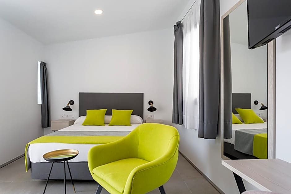 La Puerta de Palacio - Adults Only