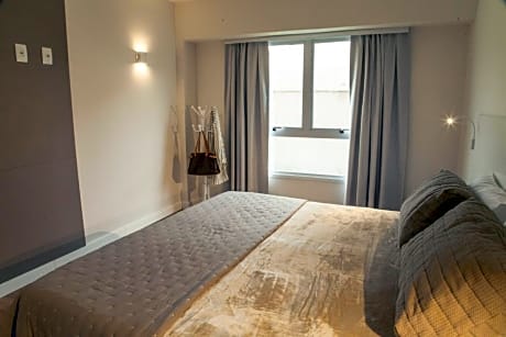 TRIPLE STANDARD 1 DOUBLE BED 1 SINGLE BED