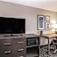 La Quinta Inn & Suites by Wyndham Fayetteville