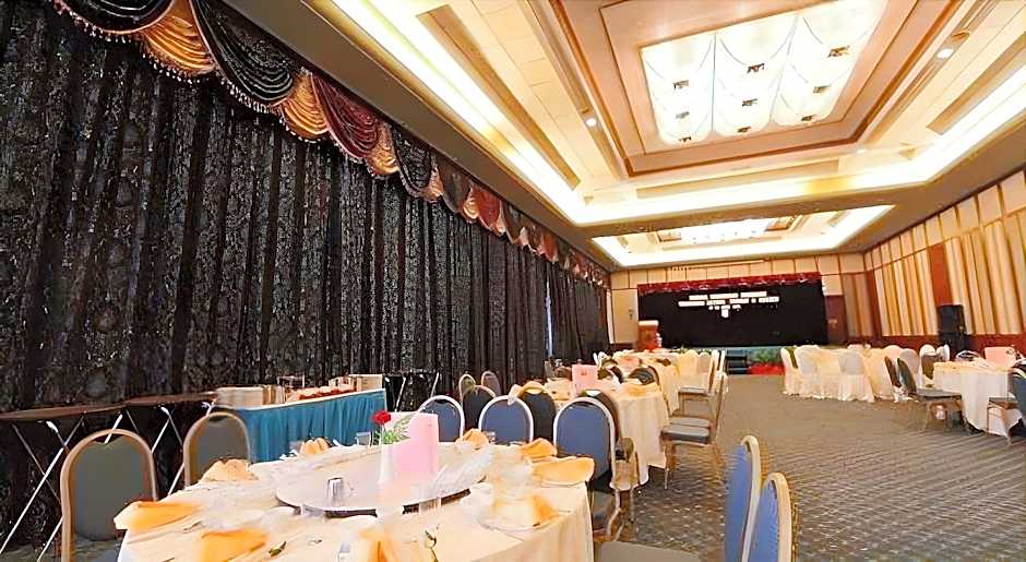 Grand Riverview Hotel