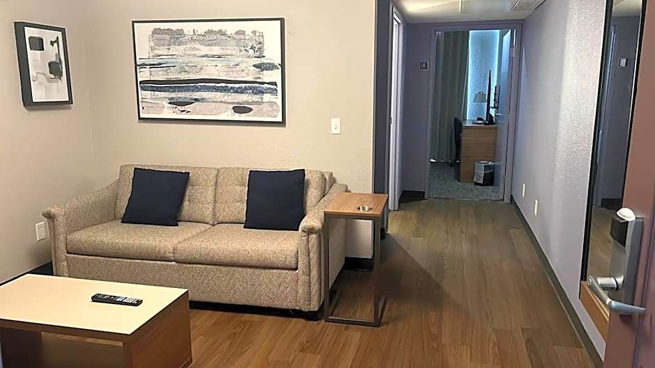 Garner Hotel Phoenix - Surprise By IHG