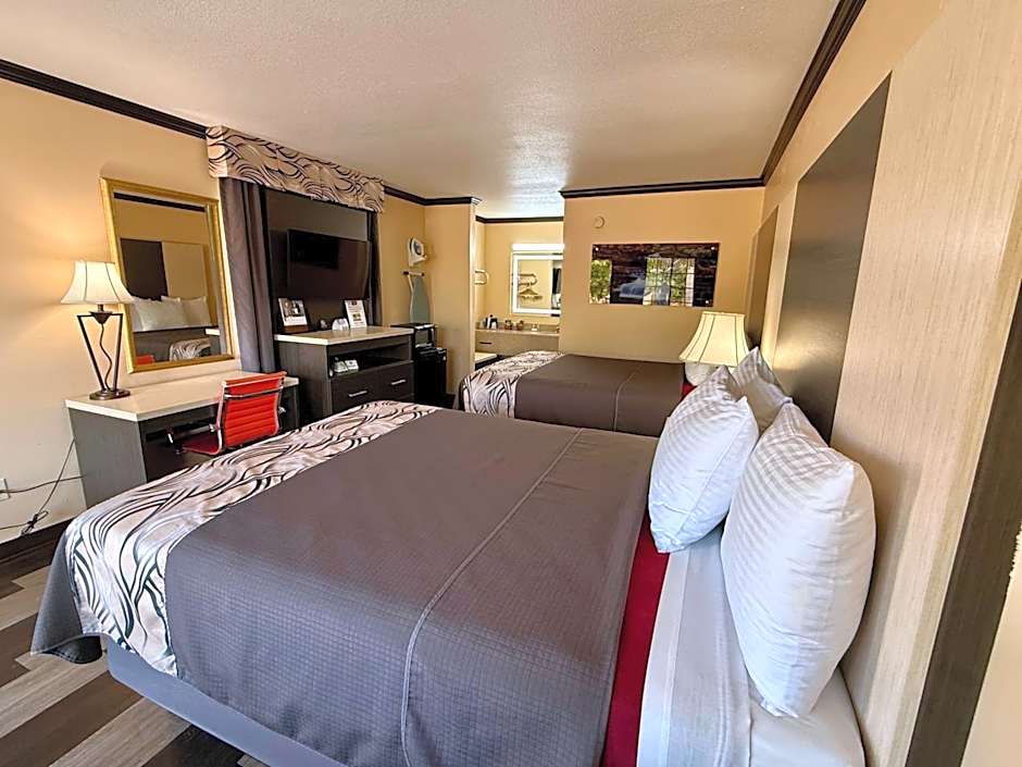 Regency 7 Motel