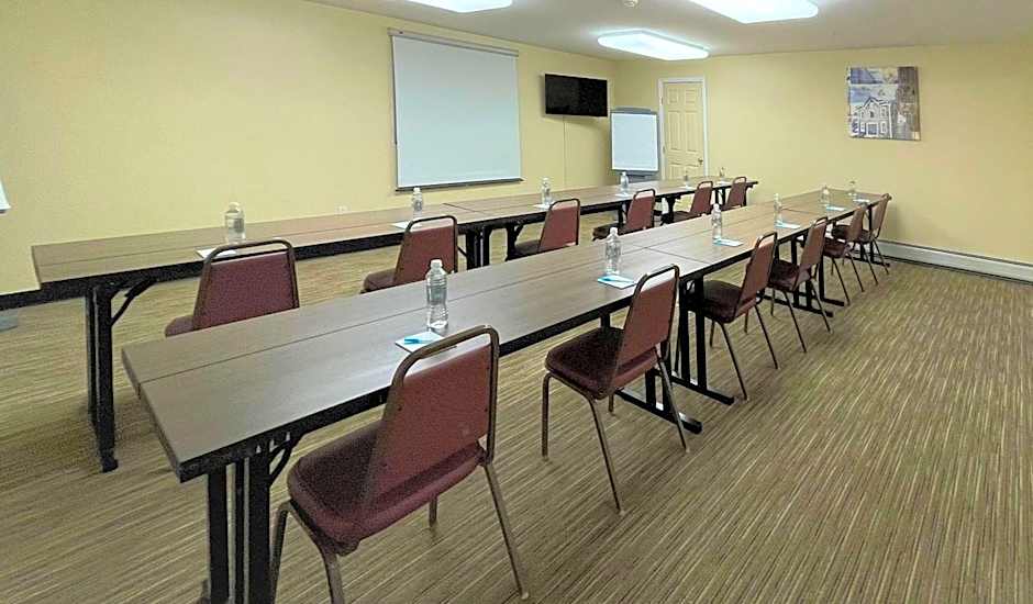 Smart Suites, Ascend Hotel Collection