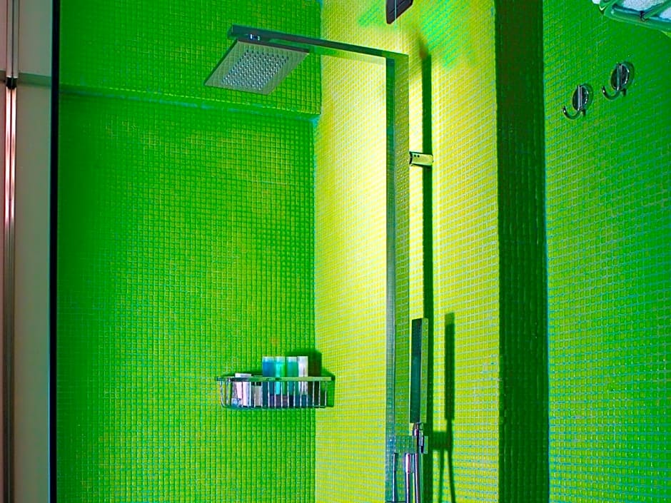 Zone Hotel