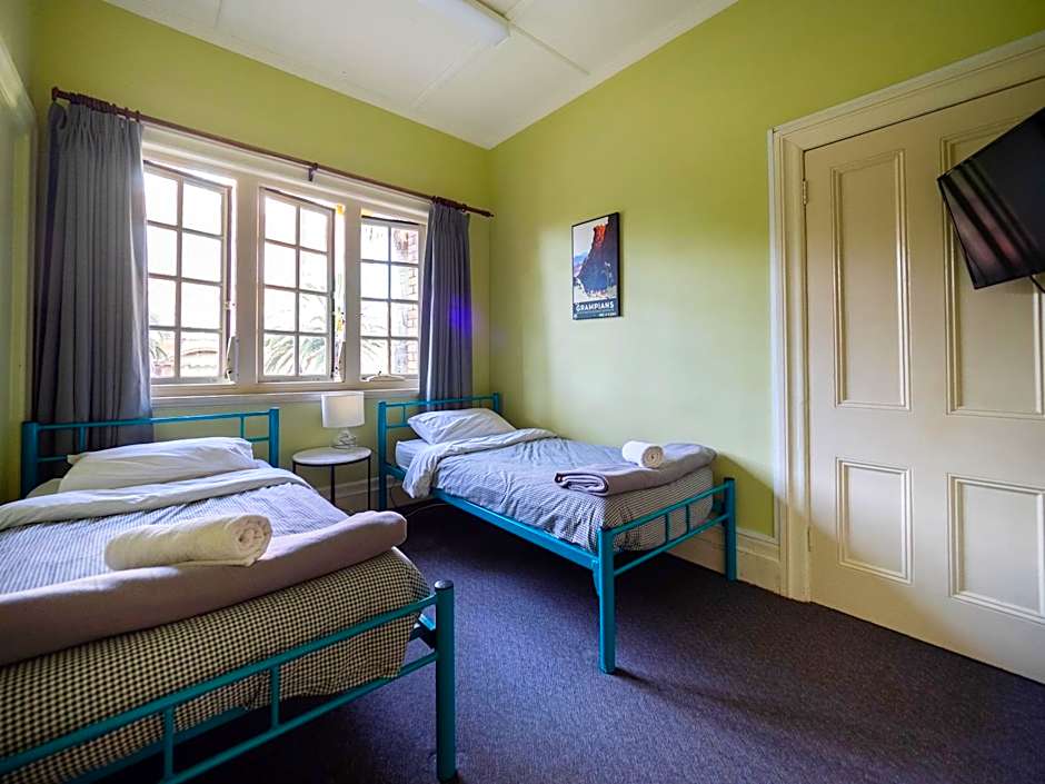 YHA Newcastle Beach