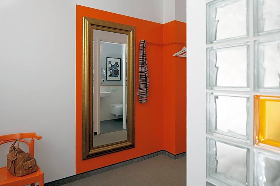 Hotel 38
