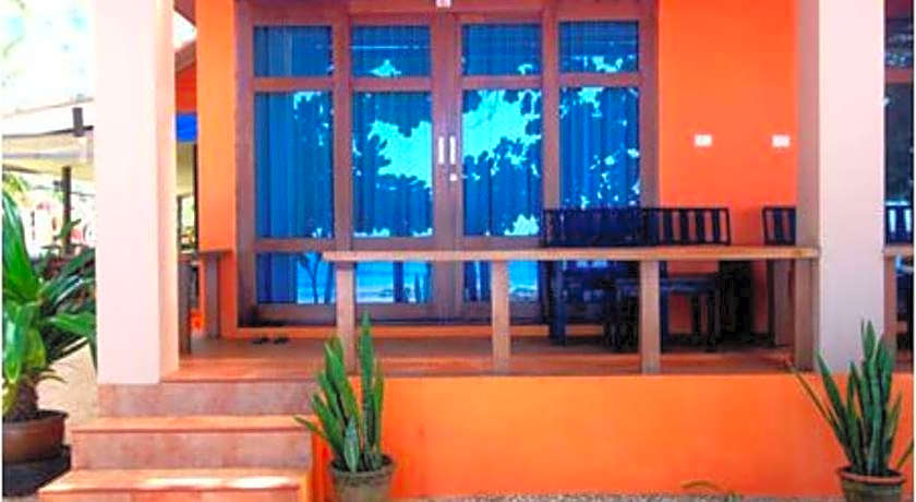 Lanta Bee Garden Bungalows