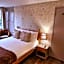 The Strawbury Duck Inn