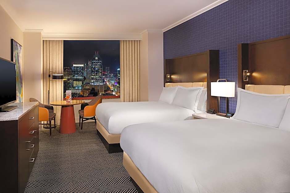 Foto 1 di 4 di Premium 2 Queen Beds, Mobility Accessible, High Floor