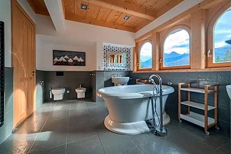 Rich Witch Villa&SPA