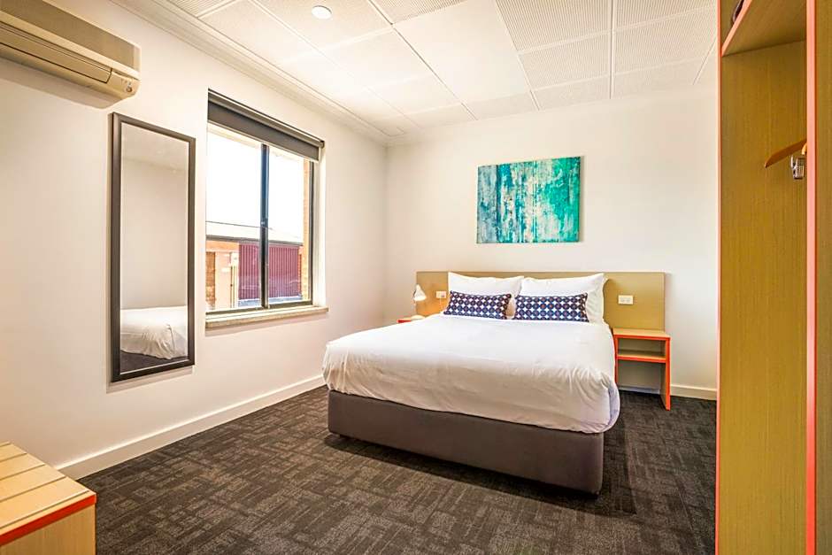 Nightcap at Rose & Crown Hotel