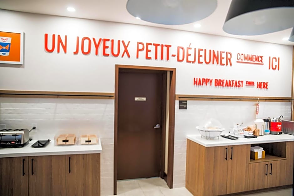 Hampton Inn & Suites by Hilton Laval