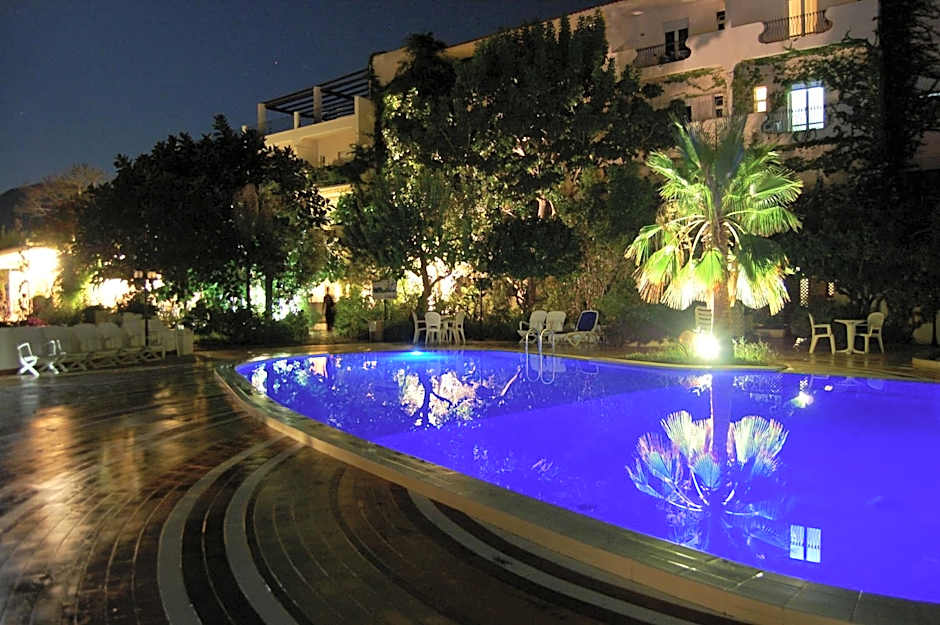 Hotel Giardino Sul Mare