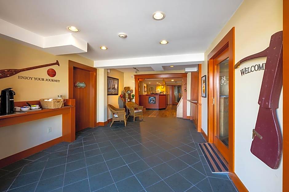Sidney Waterfront Inn & Suites