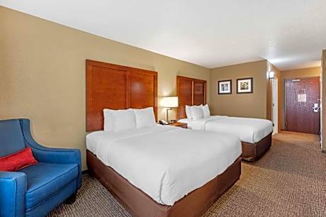 Queen Room with Two Queen Beds - Non-Smoking/Pet Friendly