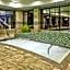 Holiday Inn Express & Suites Geneva Finger Lakes By IHG
