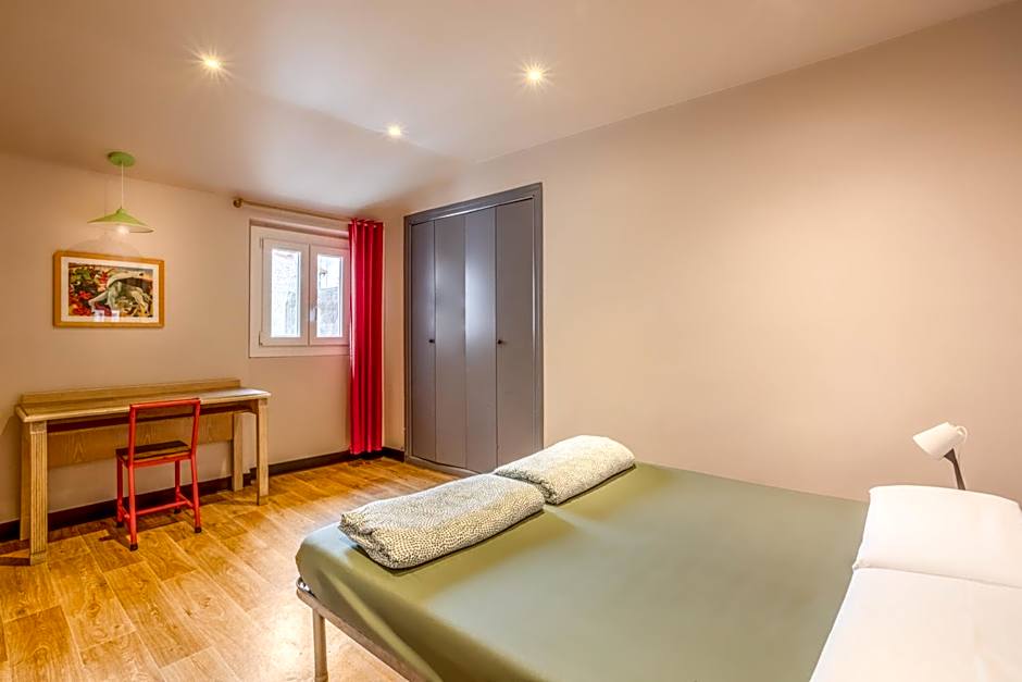 Villa Saint Exupery Beach Hostel