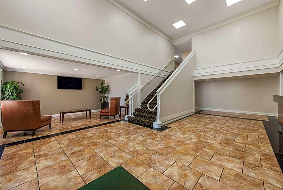 Quality Inn Saint Louis Airport