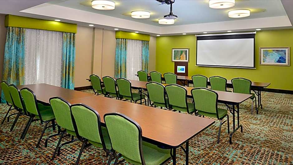 Holiday Inn Express and Suites Schulenburg By IHG