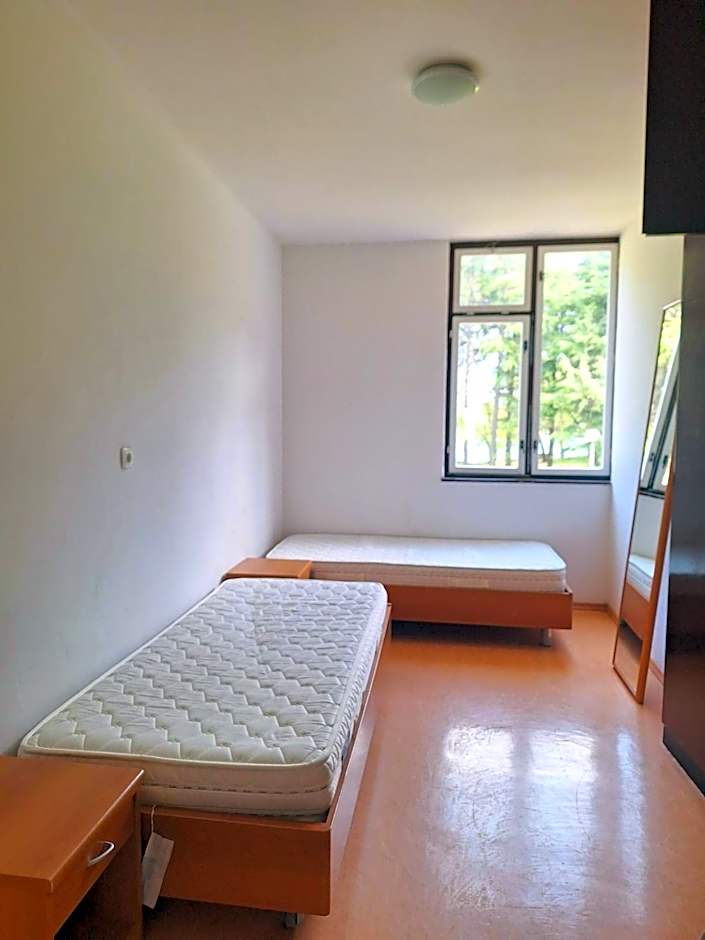 Youth Hostel Pinesta