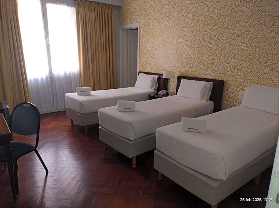 HOTEL REGIS
