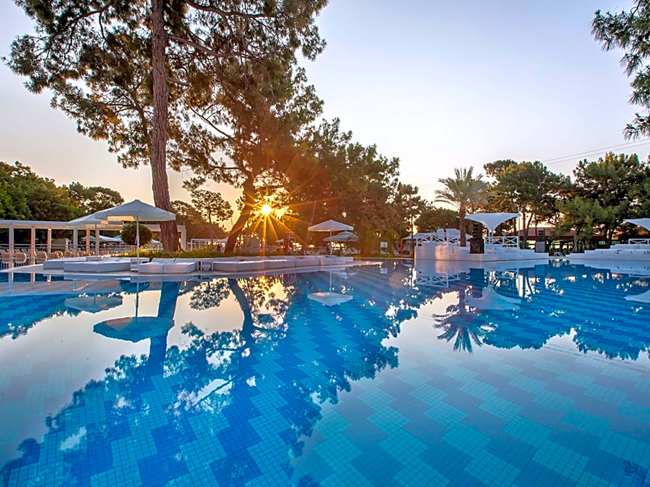 Rixos Sungate Hotel