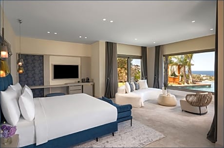 Swim Up Sunset Suite with Sea View