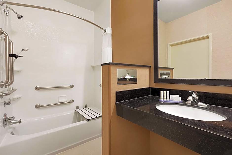 Fairfield Inn & Suites by Marriott Omaha East/Council Bluffs, IA