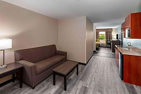 King Studio Suite - Non-Smoking