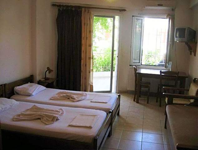 Foto 1 daripada 2 — Quadruple Room