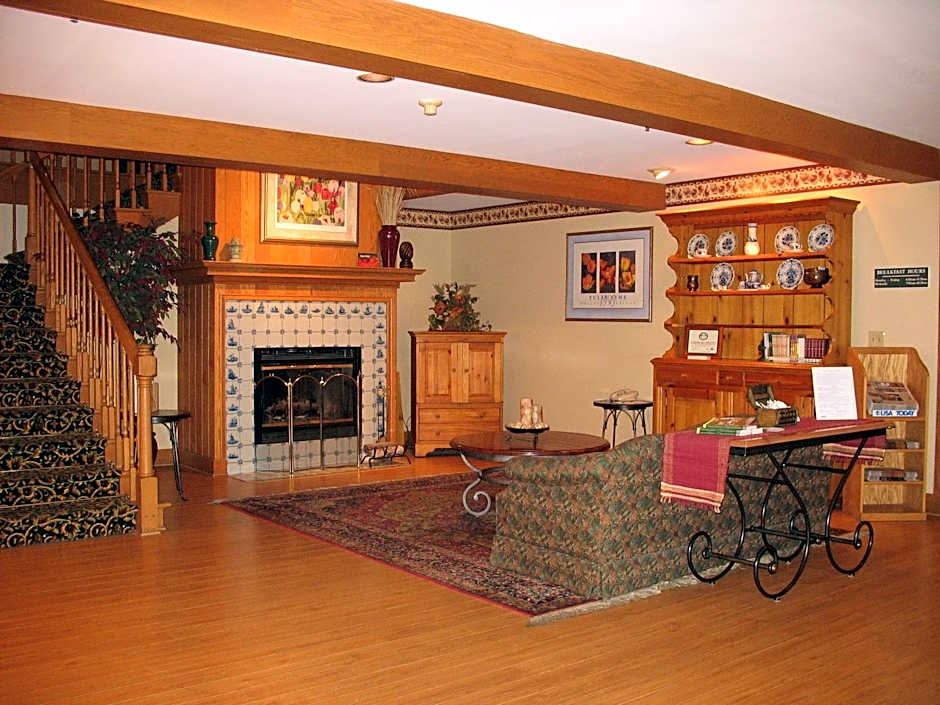 Country Inn & Suites by Radisson, Holland, MI