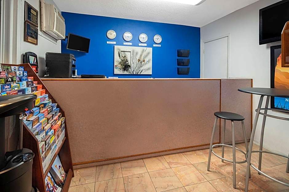 Travelodge by Wyndham Burbank-Glendale