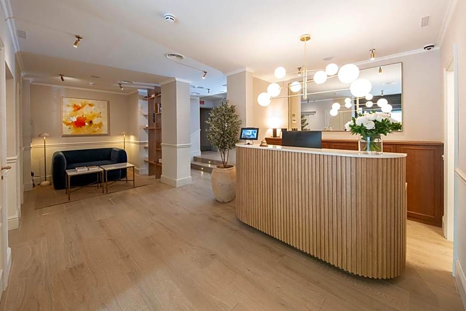 Hotel Cisneros