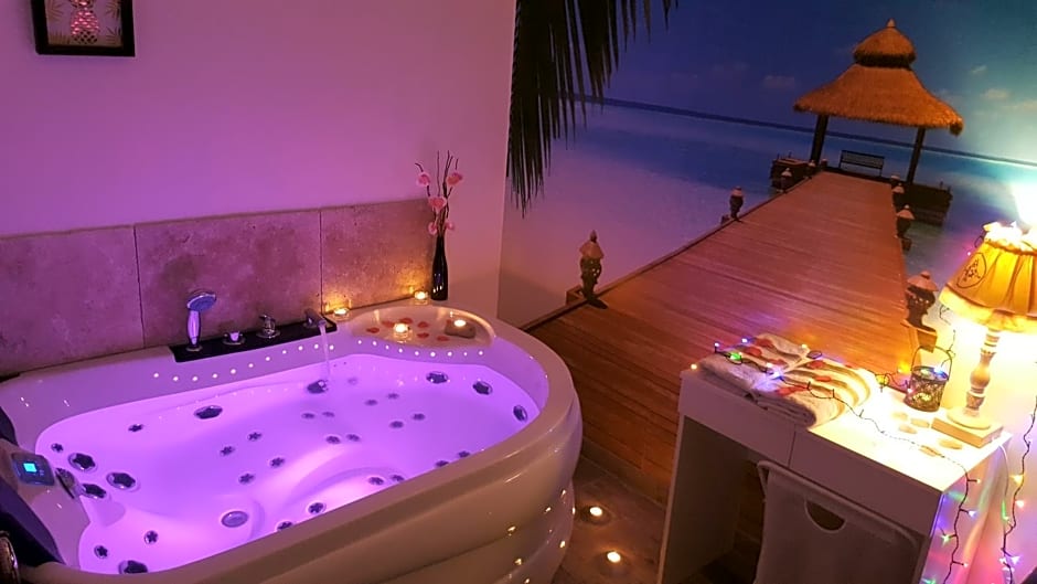 Le Mas Romantique avec Jacuzzi et Sauna privé