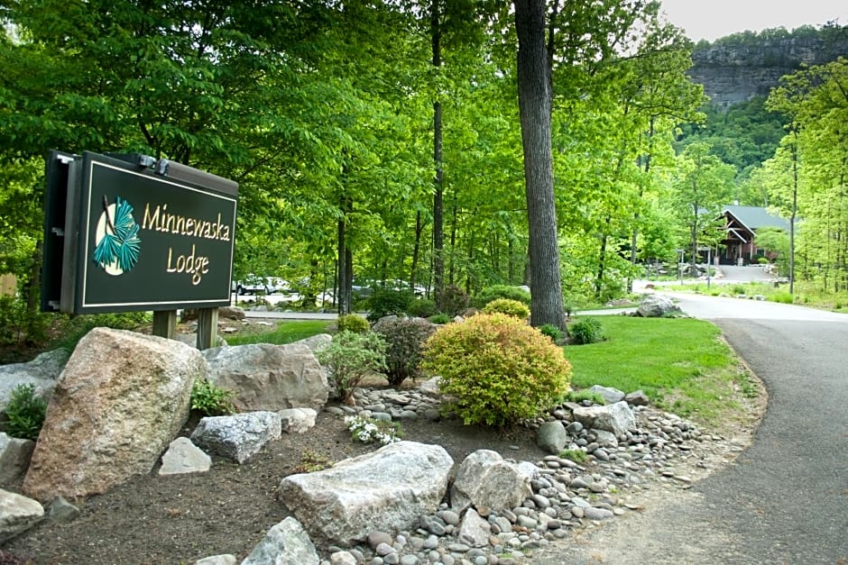 Minnewaska Lodge