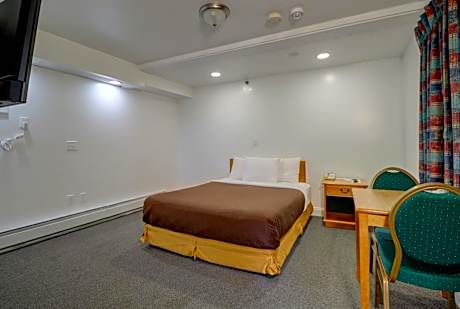 Queen Room - Disability Access